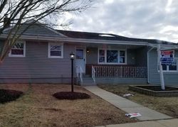 Pre-foreclosure in  PRAIRIE LN Lindenhurst, NY 11757