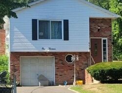 Pre-foreclosure in  GATES AVE Central Islip, NY 11722