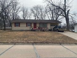 Pre-foreclosure in  UNION AVE Hebron, NE 68370