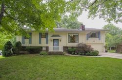 Pre-foreclosure Listing in GATEWAY DR INDEPENDENCE, MO 64057