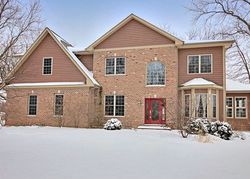 Pre-foreclosure in  PIERCESHIRE RD Spring Grove, IL 60081