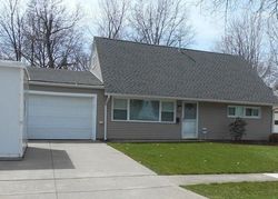 Pre-foreclosure Listing in WALLACE DR BEREA, OH 44017