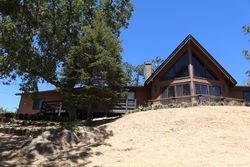Pre-foreclosure in  ROLLINGOAK DR Tehachapi, CA 93561