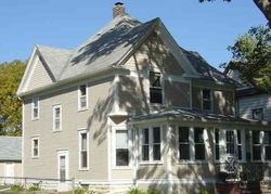 Pre-foreclosure in  GRANT AVE Waterloo, IA 50702