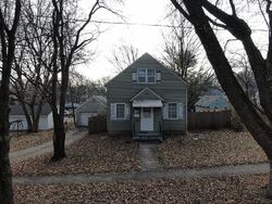 Pre-foreclosure in  3RD ST SW Mount Vernon, IA 52314