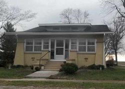 Pre-foreclosure in  SW 2ND ST Griffin, IN 47616