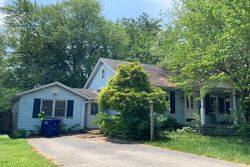 Pre-foreclosure in  INDIANOLA ST Sellersburg, IN 47172