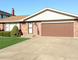 Pre-foreclosure in  EVERETT AVE South Holland, IL 60473
