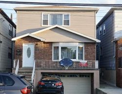 Pre-foreclosure in  OAK ST Bayonne, NJ 07002