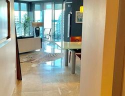 Pre-foreclosure in  BRICKELL KEY BLVD  Miami, FL 33131