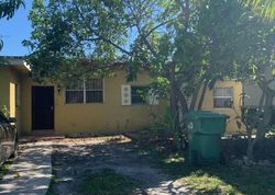 Pre-foreclosure in  NW 111TH ST Miami, FL 33168