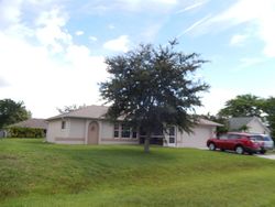 Pre-foreclosure in  SE 17TH TER Cape Coral, FL 33990