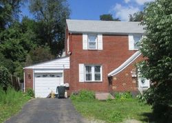 Pre-foreclosure in  EVERGLADE DR Mckeesport, PA 15135