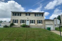 Pre-foreclosure in  NAUDAIN AVE Claymont, DE 19703