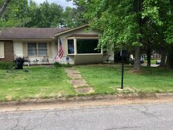 Pre-foreclosure in  STUART DR Raleigh, NC 27615