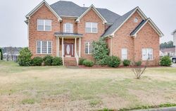 Pre-foreclosure in  MONARCH REACH Chesapeake, VA 23320