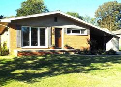 Pre-foreclosure in  BLOSSOM LN Evansville, IN 47711