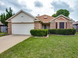  Holly Grove Dr, Fort Worth TX