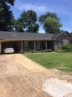 Pre-foreclosure in  GLENSHAW DR Memphis, TN 38128