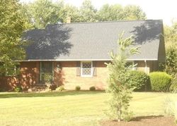 Pre-foreclosure Listing in N OVAL RD CLINTON, OH 44216