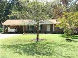 Pre-foreclosure in  ROYAL OAK DR Spartanburg, SC 29302