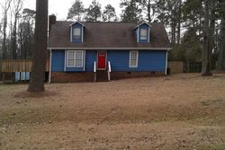 Pre-foreclosure in  BETHUNE AVE Raeford, NC 28376