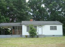 Pre-foreclosure in  GOODMAN RD Charlotte, NC 28214