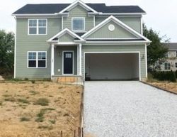 Pre-foreclosure in  DUANE LN Wadsworth, OH 44281