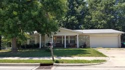 Pre-foreclosure Listing in THOELE RD SAINT PETERS, MO 63376