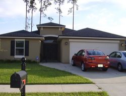 Pre-foreclosure in  FOGGY DAY DR Middleburg, FL 32068