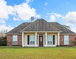 Pre-foreclosure in  DOVE HOLLOW DR Denham Springs, LA 70726