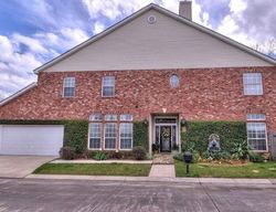 Pre-foreclosure in  NOUVEAU LN E Metairie, LA 70003