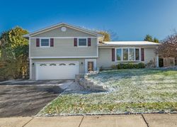 Pre-foreclosure in  CREST CT Waukegan, IL 60087