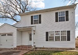 Pre-foreclosure in  W HILLSIDE AVE Ingleside, IL 60041