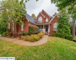 Pre-foreclosure in  HUNTRIDGE CIR Louisville, KY 40245
