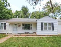 Pre-foreclosure in  SW EVENINGSIDE DR Topeka, KS 66614