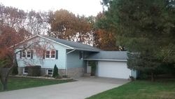 Pre-foreclosure Listing in CLEMONS RD BETTENDORF, IA 52722