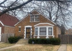 Pre-foreclosure in  S EBERHART AVE Chicago, IL 60628