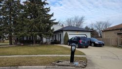  Crest Ct, Country Club Hills IL