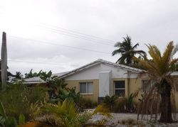 Pre-foreclosure in  DE NARVAEZ DR Longboat Key, FL 34228