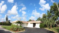 Pre-foreclosure in  RED OAK CIR Fort Lauderdale, FL 33319