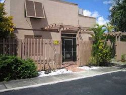 Pre-foreclosure in  LAGUNA LN Hollywood, FL 33026
