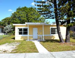 Pre-foreclosure in  SW 21ST ST Hollywood, FL 33023