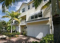 Pre-foreclosure in  NE 6TH ST Fort Lauderdale, FL 33304