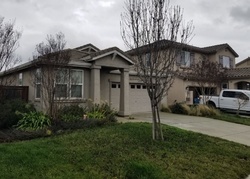 Pre-foreclosure in  FOSSIL WAY Elk Grove, CA 95757
