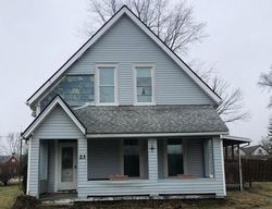 Pre-foreclosure in  WAYNE ST Bloomingburg, OH 43106