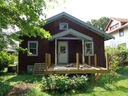 Pre-foreclosure in  WASHINGTON ST Rockford, IL 61104
