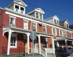 Pre-foreclosure in  W POPLAR ST York, PA 17404