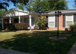 Pre-foreclosure in  WHEATFIELD DR Florissant, MO 63033
