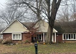 Pre-foreclosure in  GINGER TREE LN Toledo, OH 43623